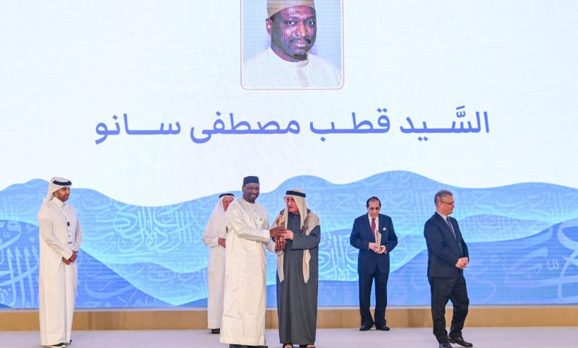 مجمع الفقه الإسلامي الدولي – معالي الأمين العام للمجمع يفوز بجائزة الدوحة للكتاب العربي