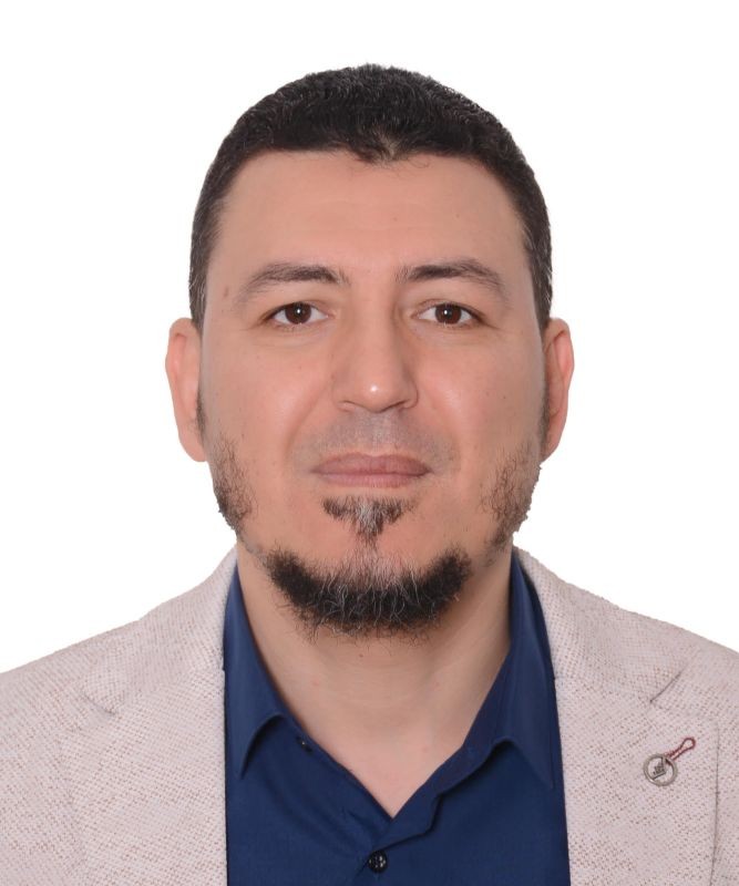 ياسر الدمياطي